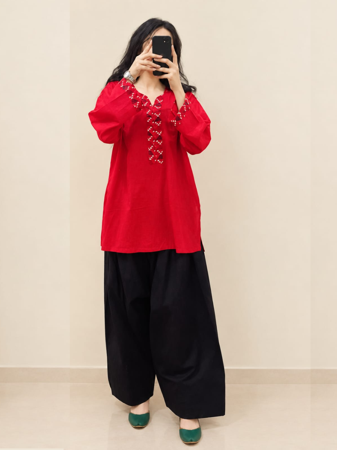 womens-cotton-short-red-kurti-with-black-farshi